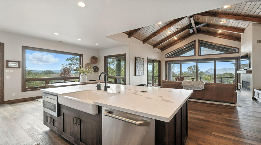 Kitchen/Great room VIEWS