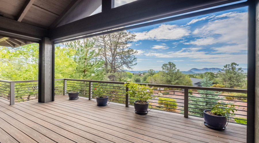Extended deck/mt views