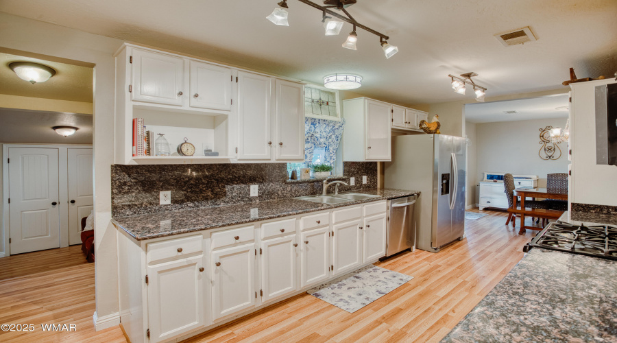 Gorgeous Remodeled Kitchen