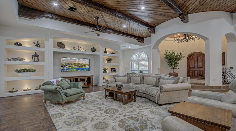 Living Room (5)