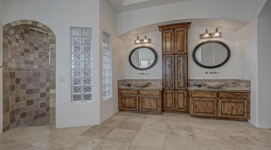Master Bathroom (1)