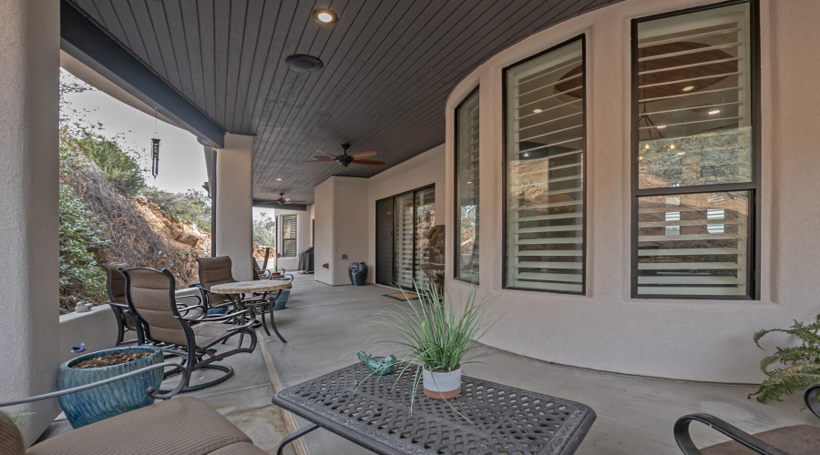 Covered Patio (2)