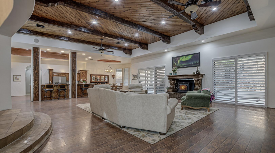 Living Room (2)