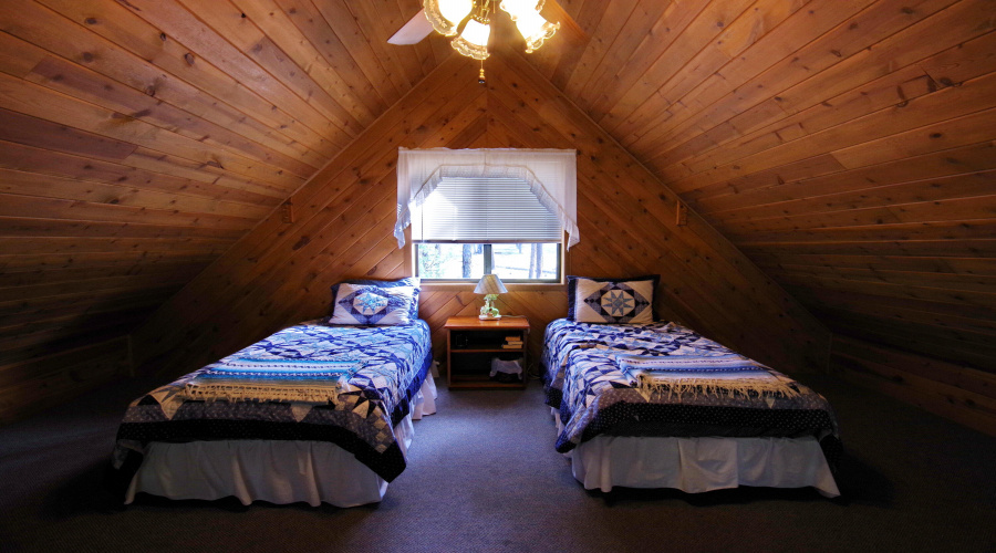 Bedroom/Loft
