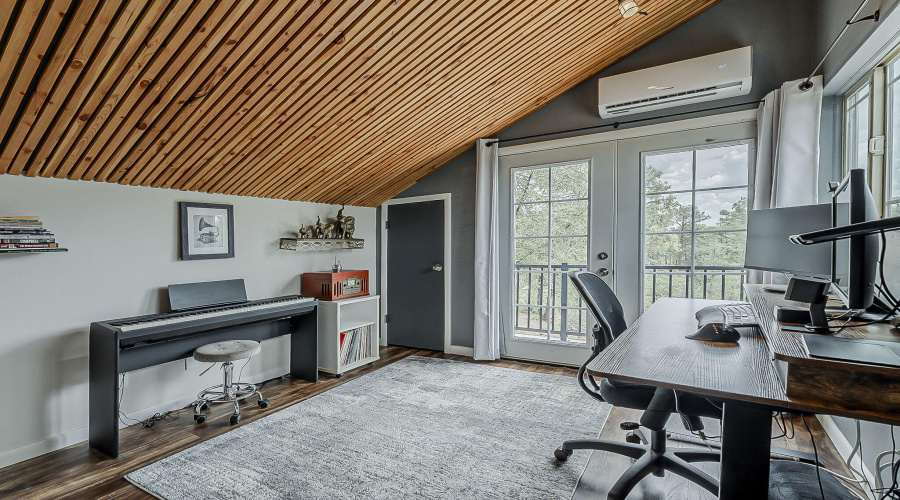 Guest Bedroom #1 / Office / Den