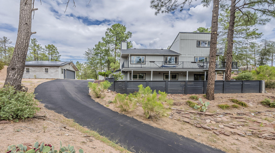 1.35 Acre Property with Horse Rights