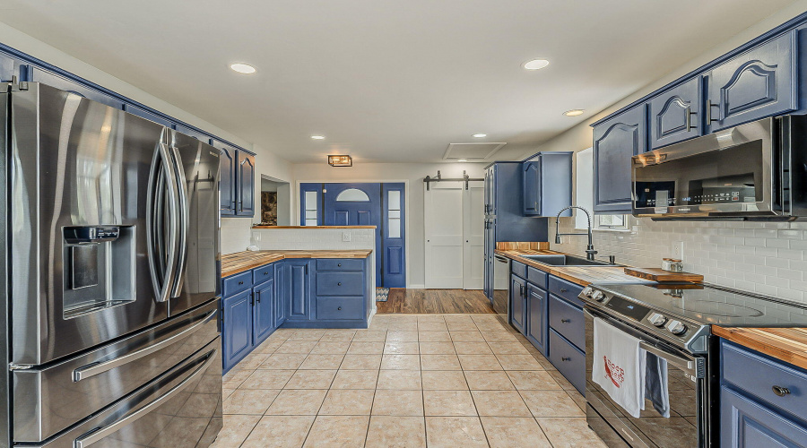 Large Open Kitchen