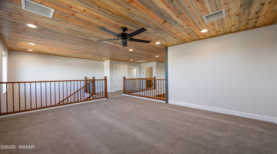 2268RoundaboutCir-HeberOvergaardAZ-31