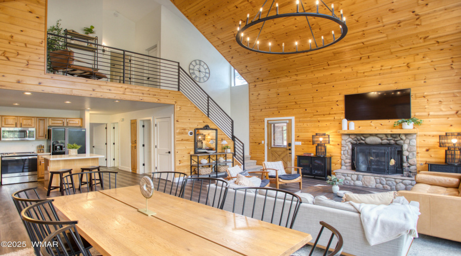 Dining to Loft