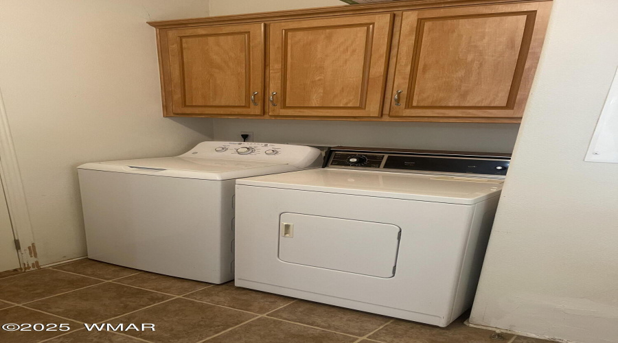 Conveniant Laundry Room
