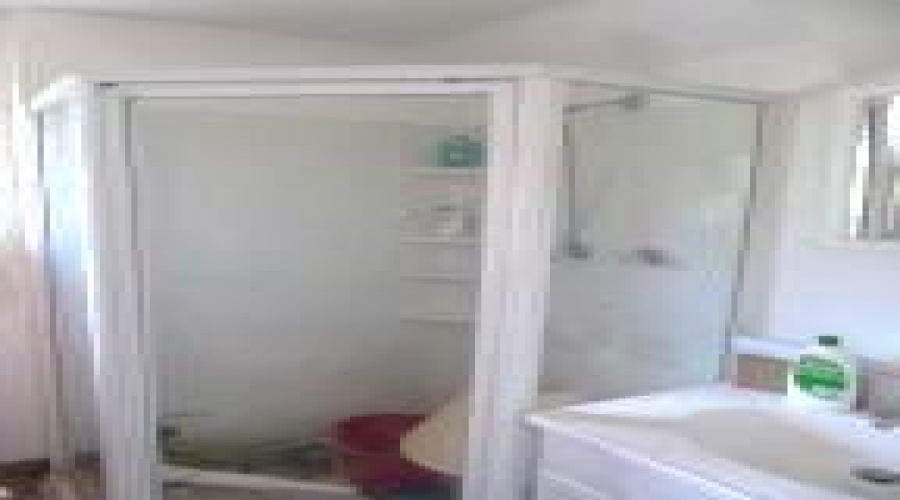 Adobe 2nd Floor Bath Shwr & Vanity