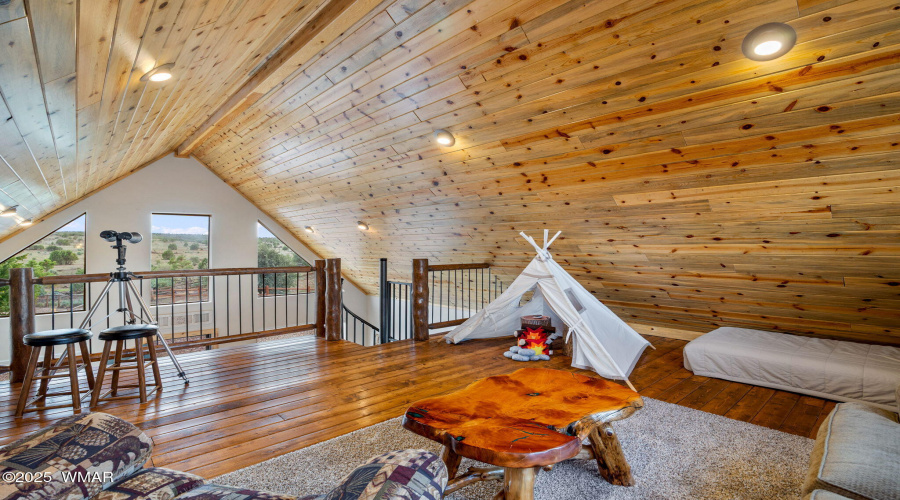 GUEST HOUSE LOFT