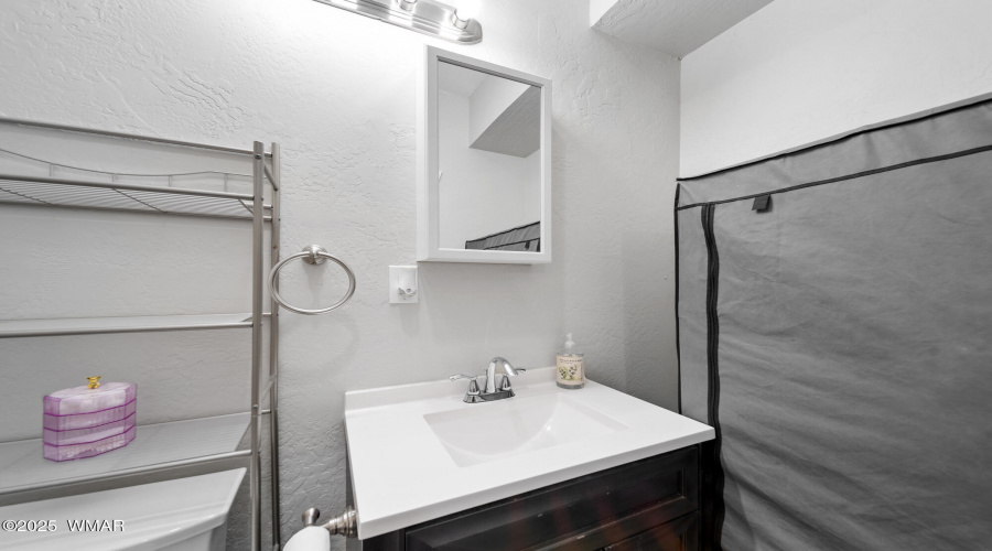 Bathroom 02-A
