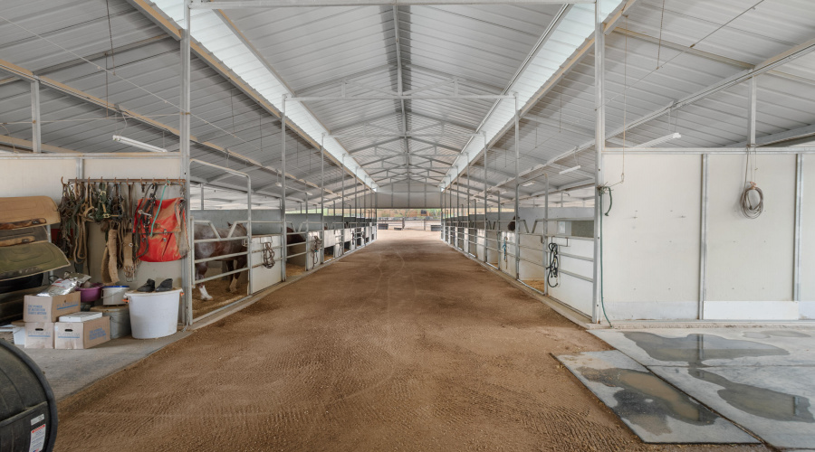 Barn
