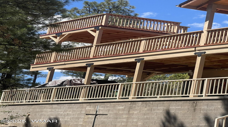Two Large Decks and a Crows Nest !!