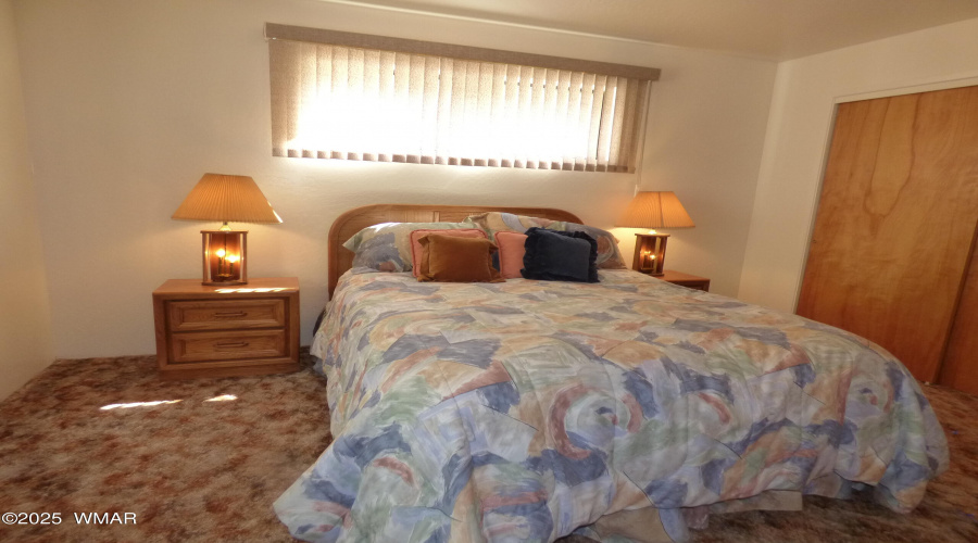 Guest Bedroom 1 (1)