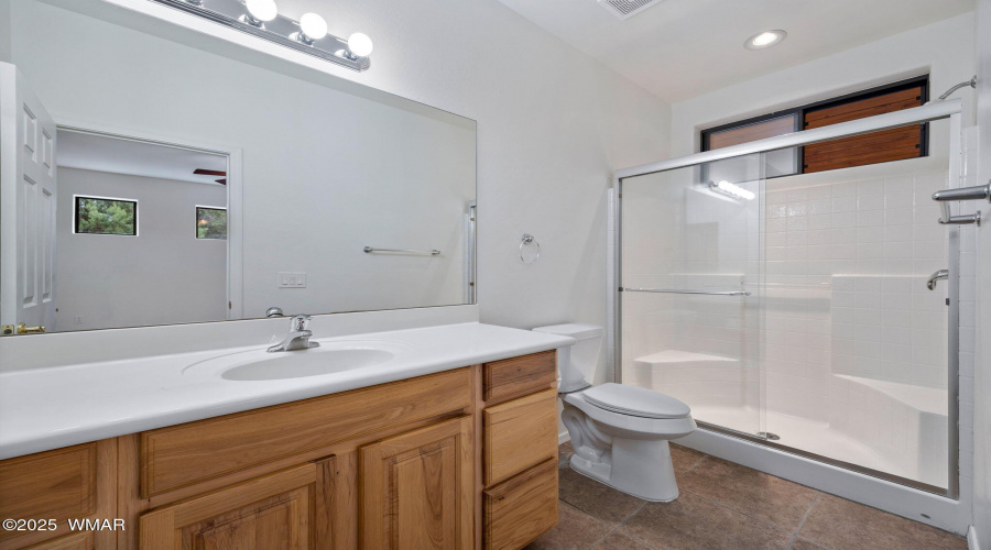 Primary En Suite