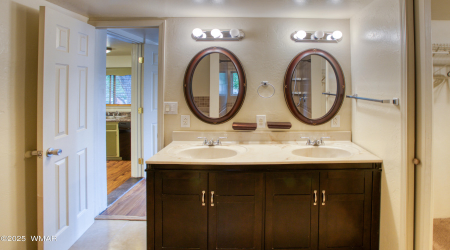 Primary Bathroom (2)