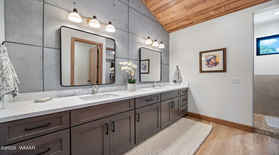 Primary Ensuite Bath
