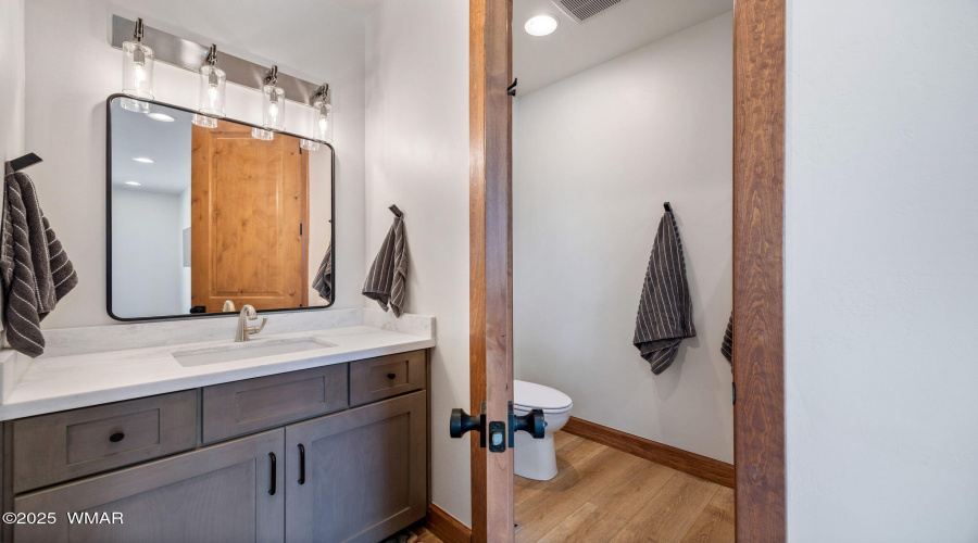 2nd Bedroom Ensuite bath