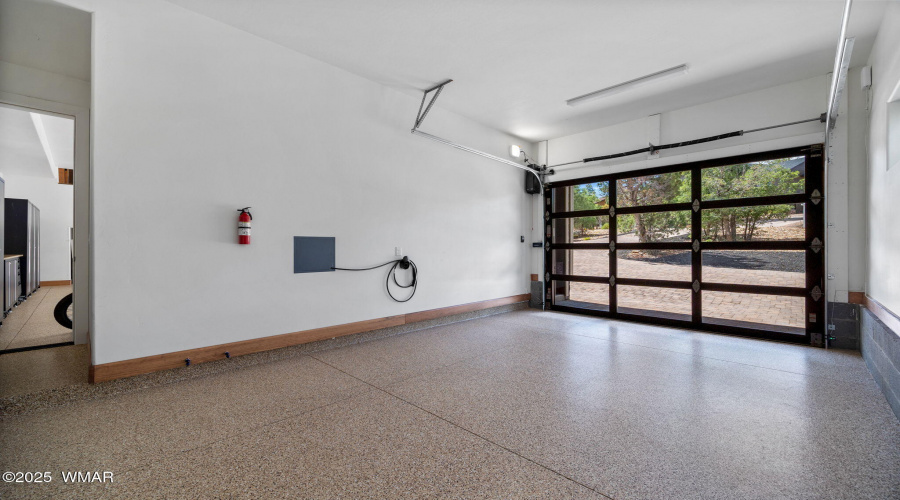 3rd Garage Bay- Guest Garage