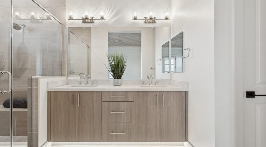 Main Floor Primary Bath