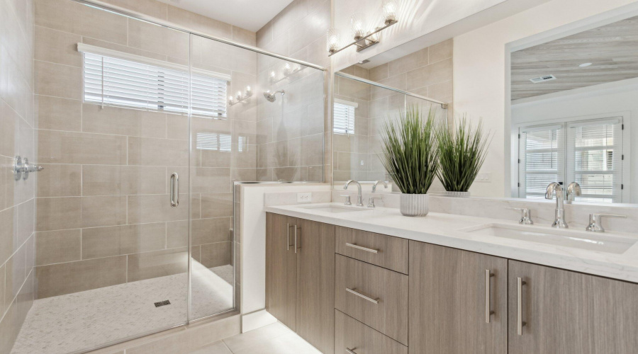 Main Floor Primary Bath