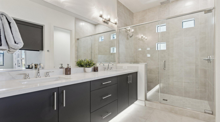 2nd Primary Bath