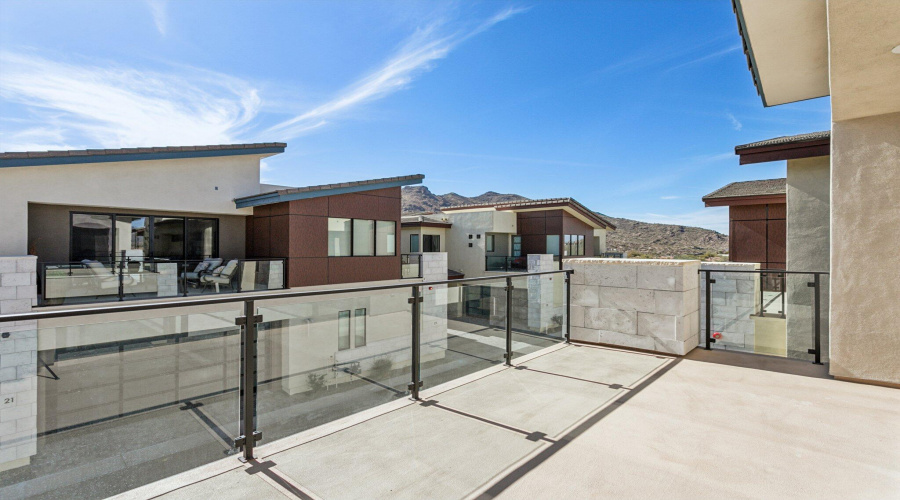 Front Viewing Deck