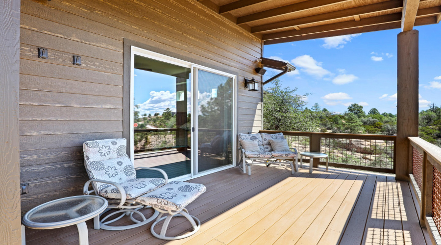 Covered Deck (4)