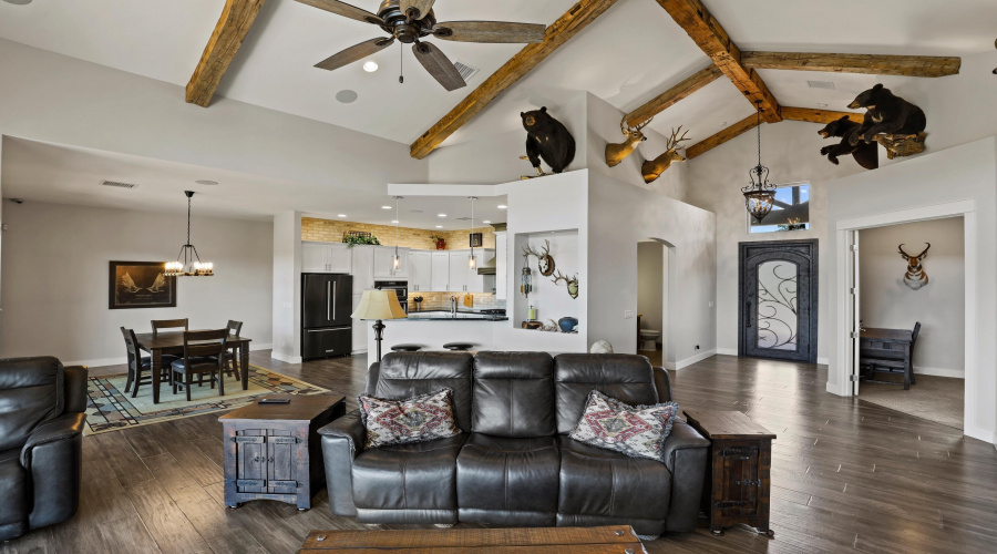 Living Room (4)