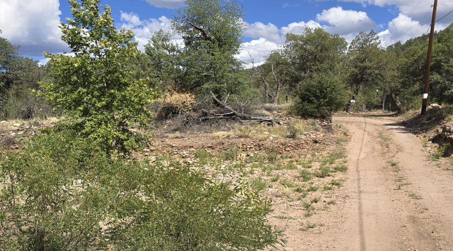 Easement Rd thru Cherry Creek