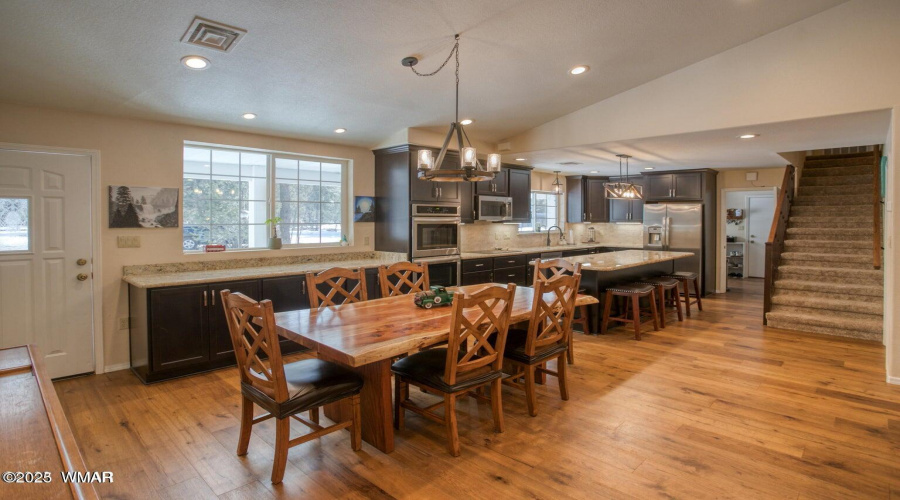 Holly kitchen dining combo