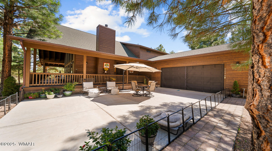 Large Parking and Entertaining Area