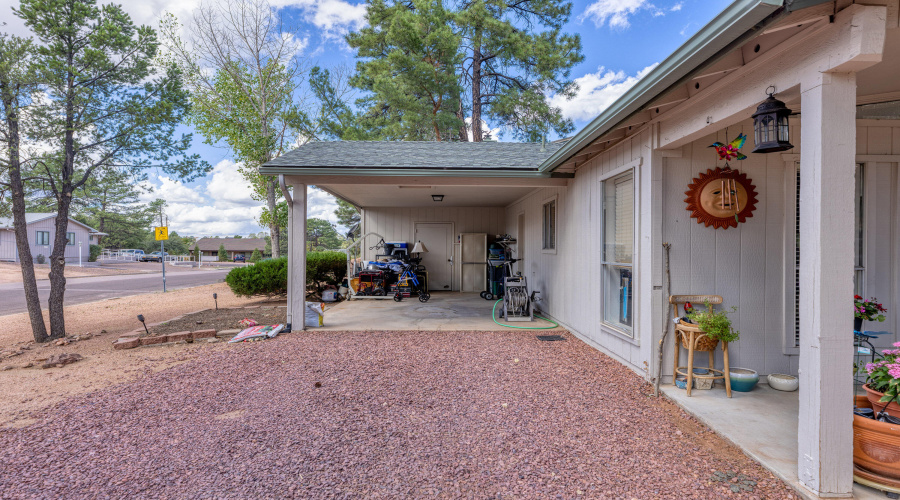 022_exterior10_208_e_zurich_payson_85541
