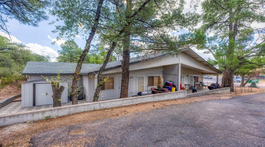 027_exterior15_208_e_zurich_payson_85541