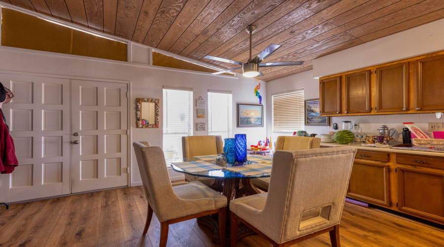 033_interior_a_25_208_e_zurich_payson_85