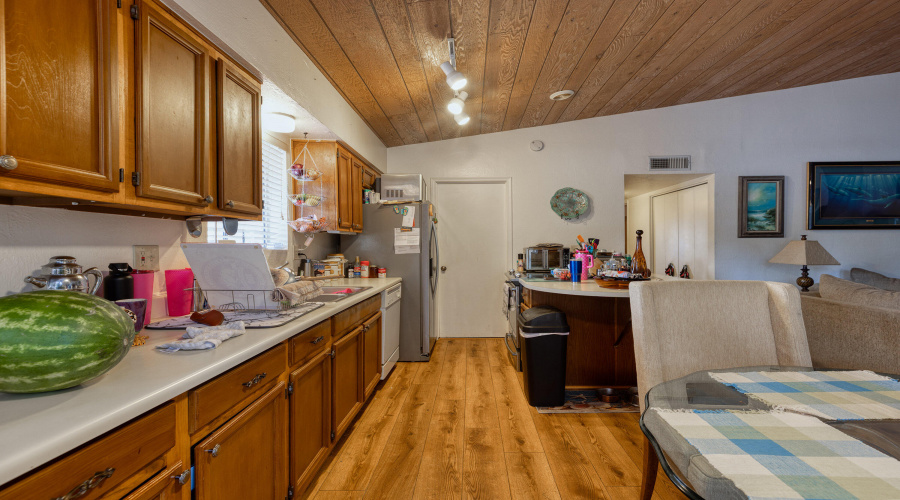 035_interior_a_27_208_e_zurich_payson_85