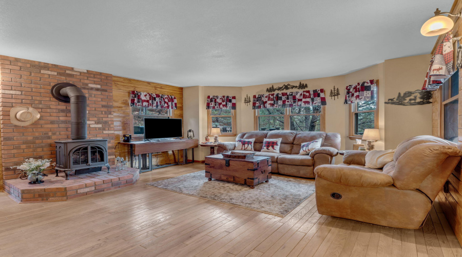 7-web-or-mls-TimberCreekImagery-10