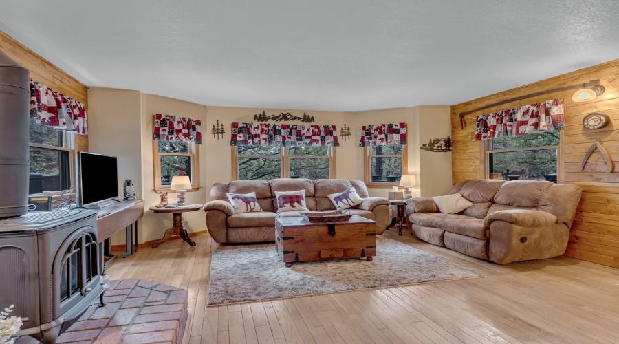 8-web-or-mls-TimberCreekImagery-11