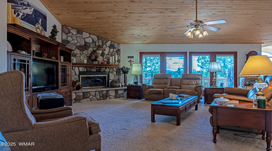Beautiful Great Room with VIEWS