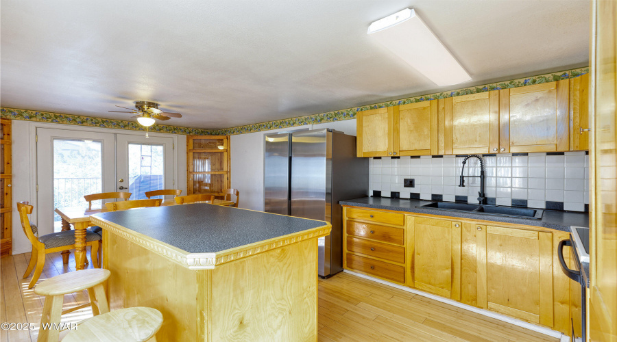 Kitchen island