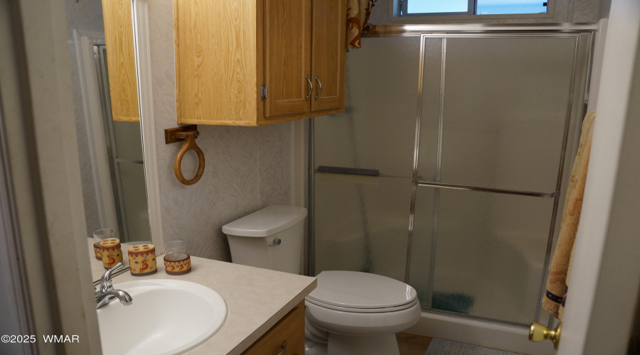 011 3:4 Hall Bathroom