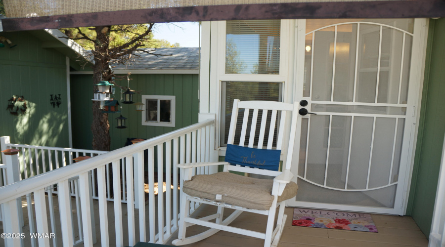 007 1:2 Bathroom entance from Trex deck