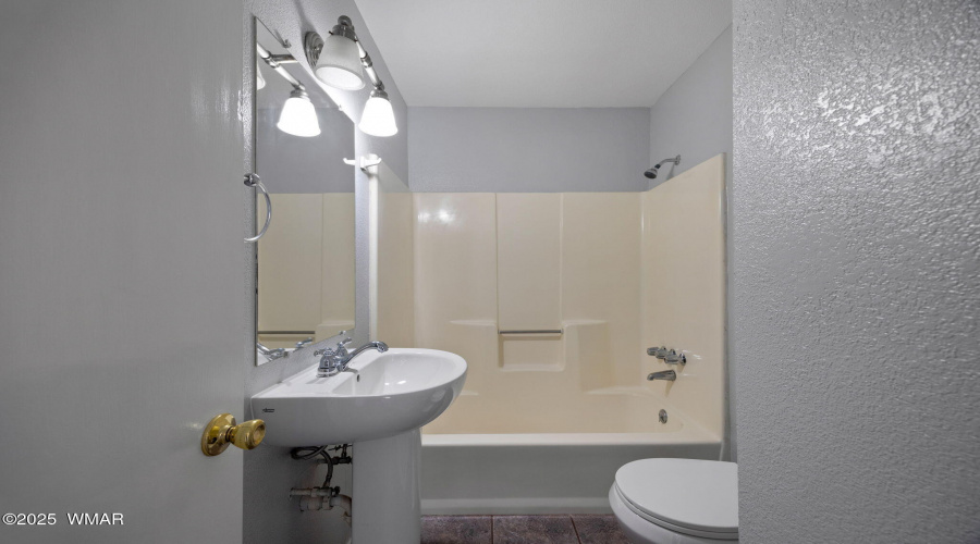 8641stStE-Snowflake-AZ-22