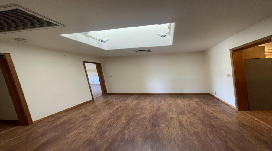 breakfast room with skylight