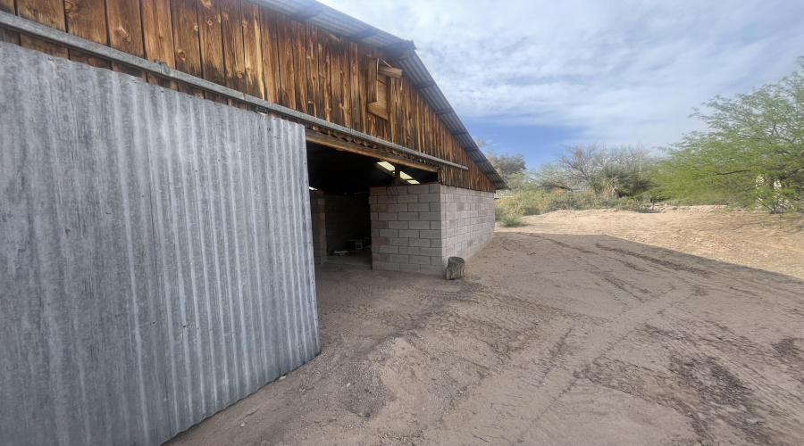 14 stall barn