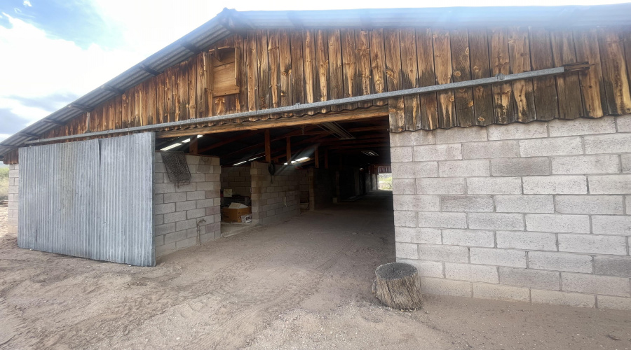 block barn