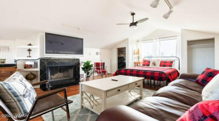 cabin8