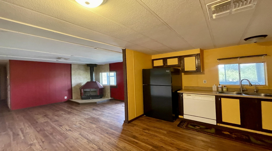 Kit dining & liv room